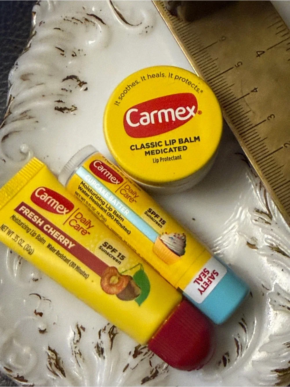 Carmex lip balm bundle